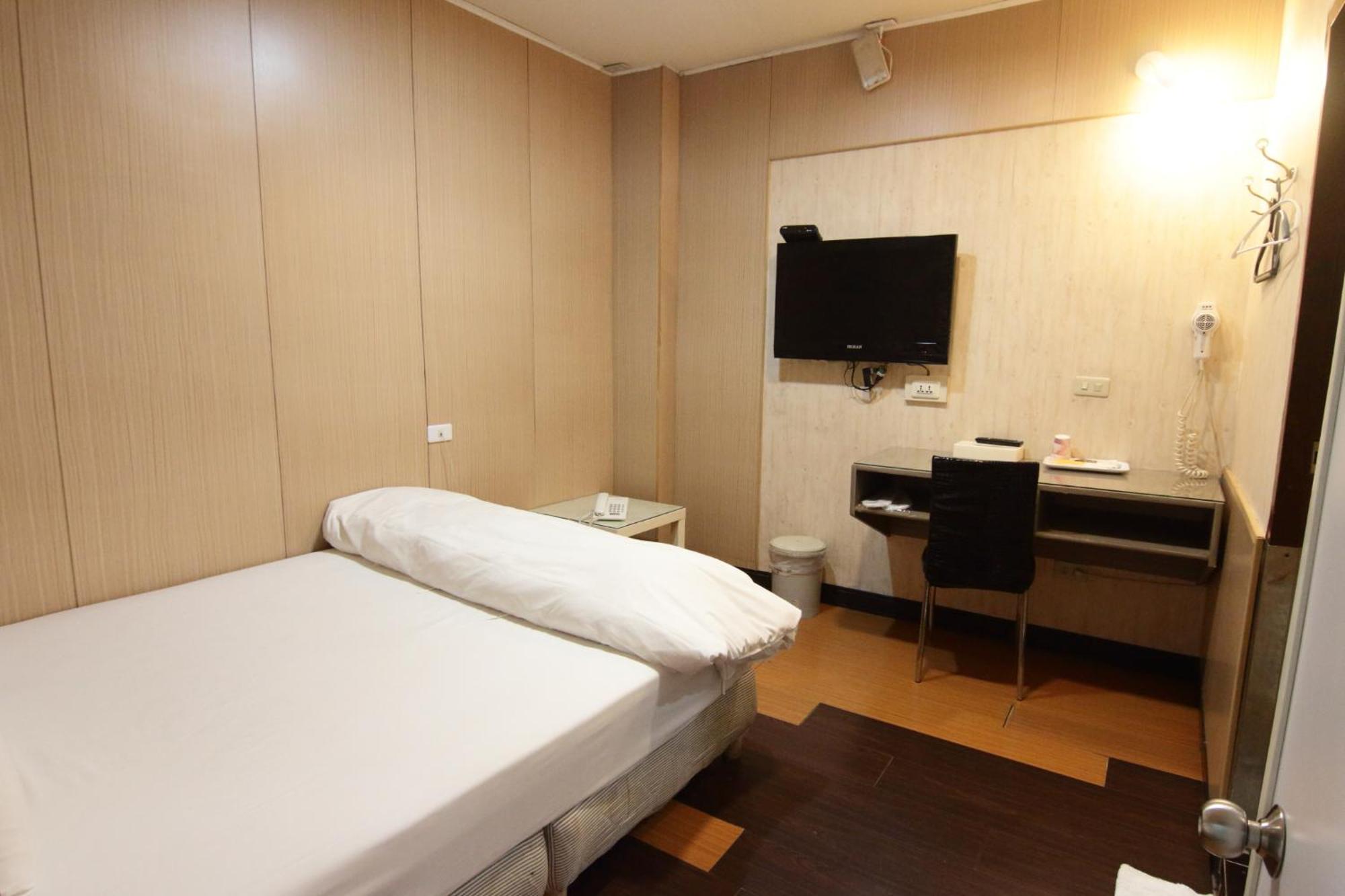 Baoshan Hotel Чжунли Екстериор снимка